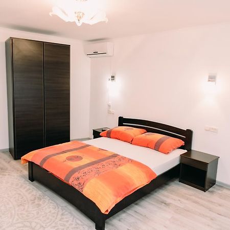 Apartments In Uzhgorod Zimmer foto
