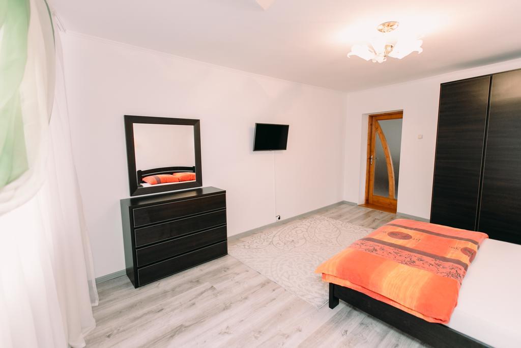Apartments In Uzhgorod Zimmer foto